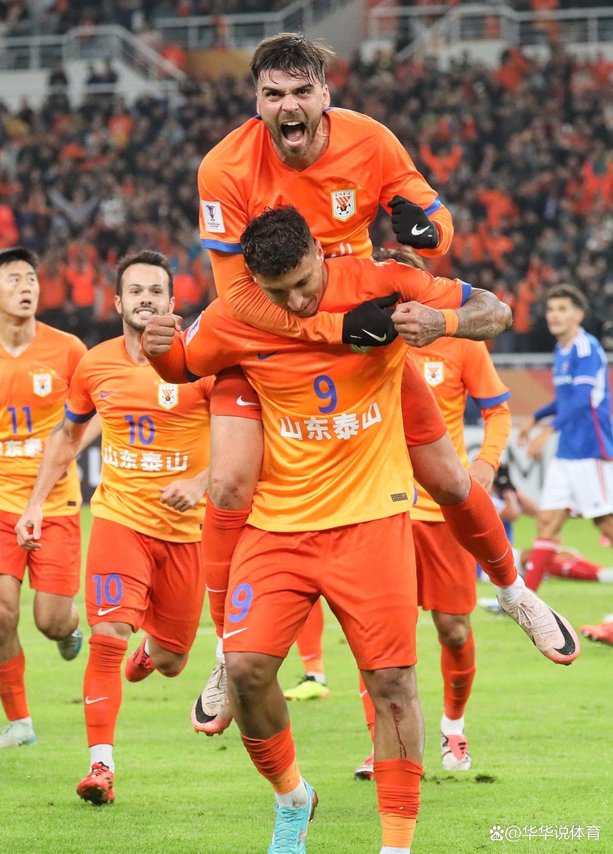 包含荷甲赛程吃紧，山东泰山国际比赛日止住颓势，目标明确，赛程密集仍需轮换的词条