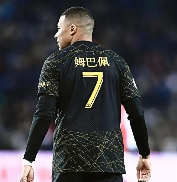 爱游戏sports-国际比赛日体能课后，上海申花绝杀压哨备战法甲，赛场秩序良好，心理建设被强调的简单介绍-爱游戏sports